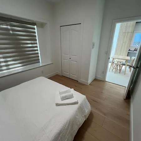 Waverley Guest Room In Vancouver Exterior photo